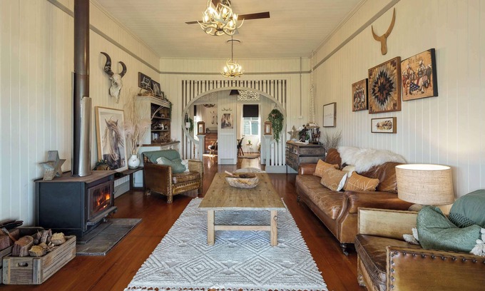 Montville Casa | Beam Creek Cottage in Montville
