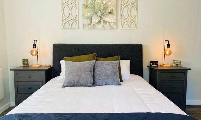 Hot Springs Casa | — Bear Bungalow Hot Springs — Fully Remodeled, Convenient Location