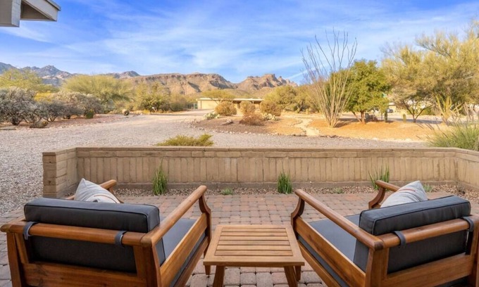 Tanque Verde Casa | Bear Canyon Retreat w/ Pool | Jazz & Rodeo Ready