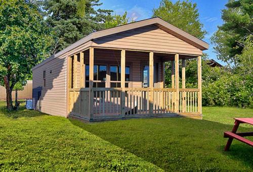 Buchanan Otro | Bear Cave Camping Resort
