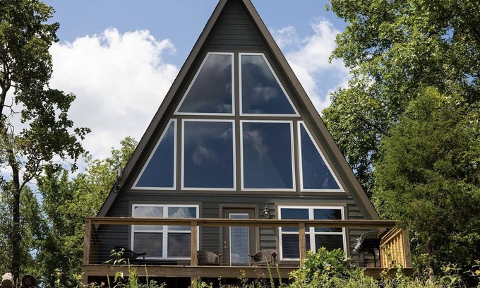 Morrilton Cabina | Bear Cave Modern A-frame Petit Jean Mountain