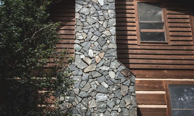 Purlear Cabina | Bear Creek Cabin Fireplace | Privacy | Deck