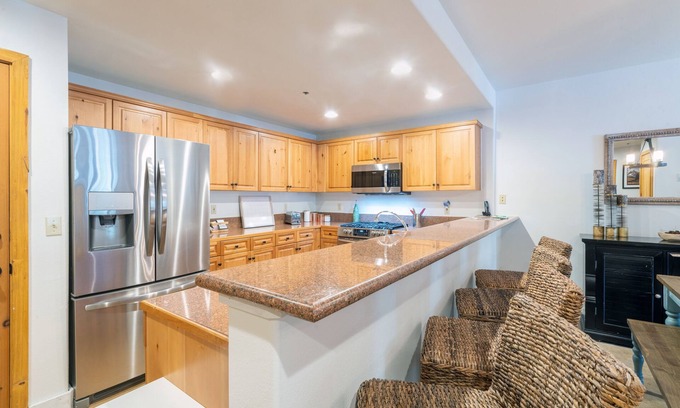 Mountain Village Condominio | Bear Creek Lodge 111a 1 Bedroom Condo by Alpine Lodging Telluride