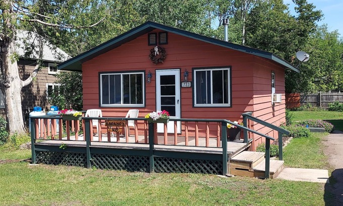 Copper Harbor Cabina | Bear Den Cabin- Habitación individual- para 4 personas cómodamente