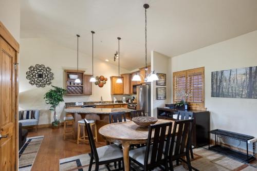 Bear Hollow Village Apartamento | Bear Hollow, 7 Min Drive to Base of Canyons, Full Kitchen, Restaurants Nearby