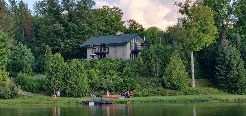 Arden Otro | Bear Lake Cottage