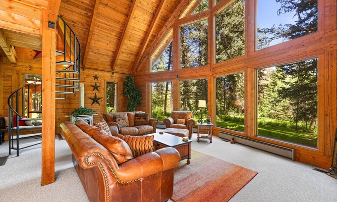 McCall Casa | Bear Lodge - Hot Tub - Forested Setting - Pet Friendly