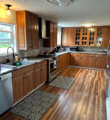 Chugiak Casa | Bear Mountain View 4BR Home- Only 25 Min from Anchorage, Great Central location ,- 5 star property