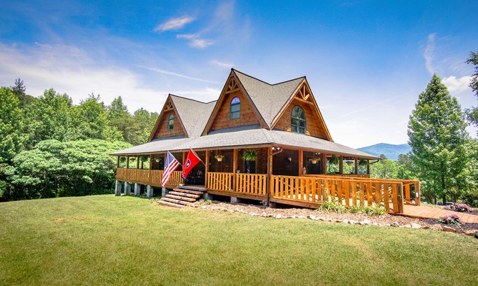 Cosby Cabina | Sunrise Meadow Cabin cerca de Gatlinburg. Tiempo para relajarse en las Montañas Humeantes de TN