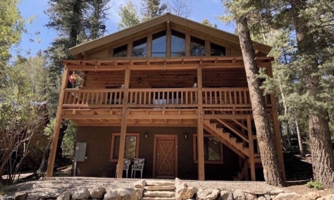 Cloudcroft Casa | Bear Paw Cabin near Lincoln National Forest 2,400 sq. ft.