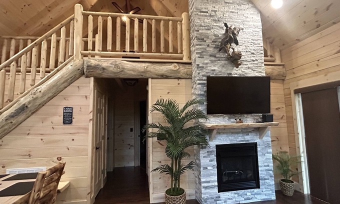 Campbellsville Cabina | Bear Tracks Getaway Cabin