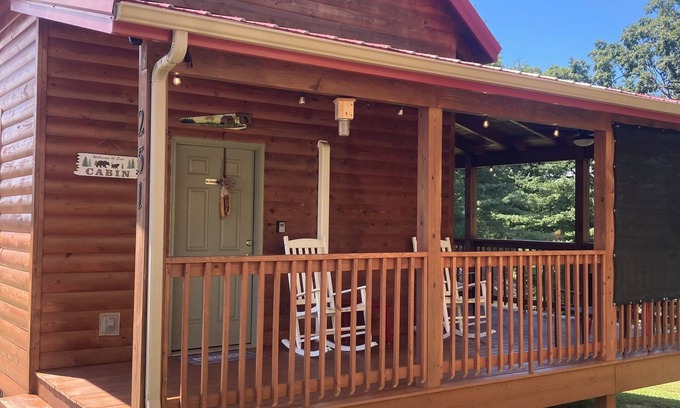 Campton Cabina | Cabin Nestled in Red River Gorge Hot Tub Free Wifi