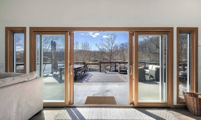 Gravois Mills Casa | Bearcat Bungalows Two Homes One Rental, Sleep 22