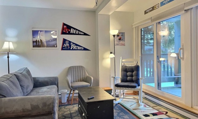 Killington Apartamento | Bearitime Lodge Pool, AC, Hot Tub, Close to Resort