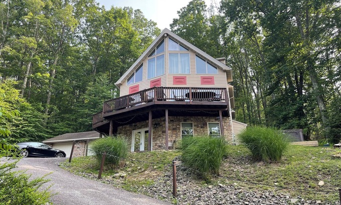 Thayerville Chalet De Esquí | Bearly Believable By The Lake & WISP hot-tub/pets