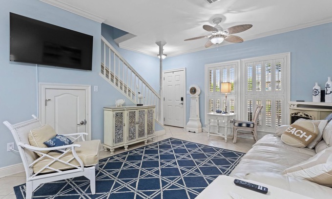 Long Beach Condominio | Beau Claire 2br Long Beach condo with gulf views, steps to beach, Pool