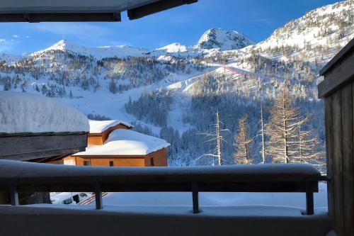 Isola Apartamento | Beau deux pièces Isola 2000