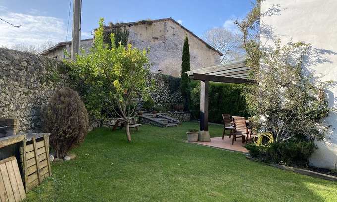 Val de San Vicente Casa | Preciosa casa con jardín en un pueblo de Cantabria