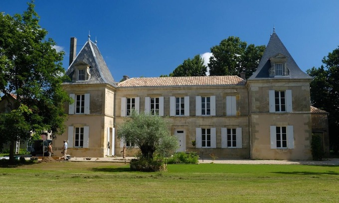 Saint-Philippe-du-Seignal Otro | Beautifully restored luxury 18th century French family castle, private parkland