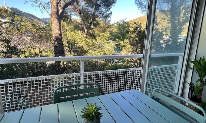 Le Redon Apartamento | Beau t2 Avec Piscine et Balcon Parking ,proches Calanques