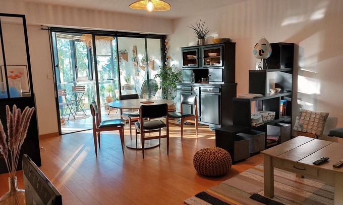Challans Apartamento | Vrbo Property