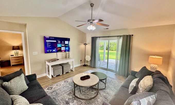 Morehead City Casa | Beaufort Bungalow near Atl Beach