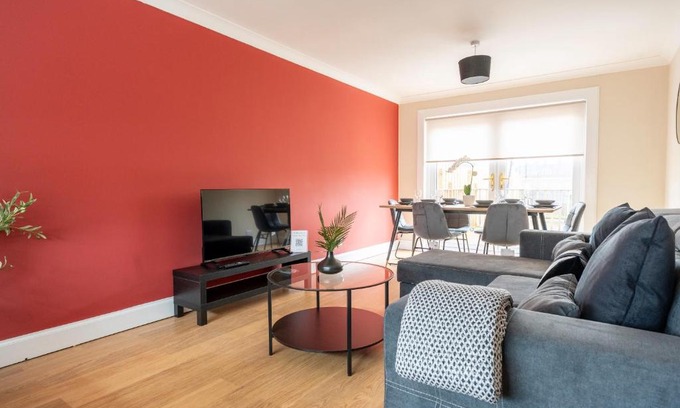Grangemouth Casa | Beauly Court Suites