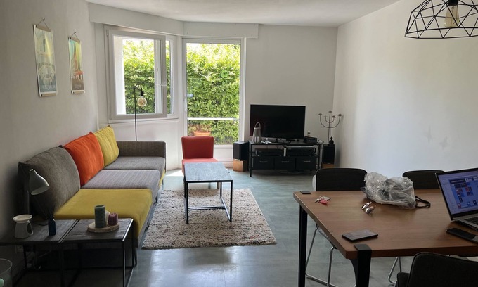 Saint-Sebastien-sur-Loire Apartamento | Beautiful apartment for 3 with garden