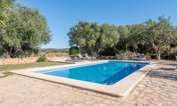Manacor Apartamento | Hermoso apartamento en encantadora granja con Wi-Fi, piscina y una gran área al aire libre