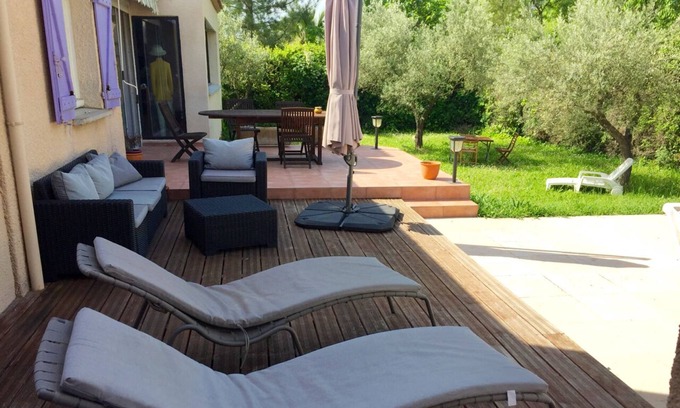 Saint-Clement-de-Riviere Casa | Hermosa villa de 200 m2, pie completo con piscina, sin vecinos cerca de Montpellier