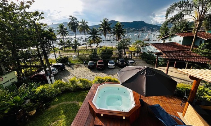 Marinas Casa | BEAUTIFUL HOUSE IN ANGRA WITH SEA VIEW