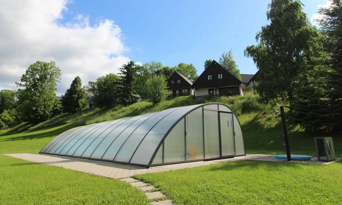 Rudnik u Vrchlabi Casa | Casa de vacaciones privada con piscina, WIFI, TV, terraza, mascotas permitida, aparcamiento