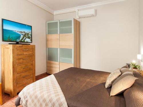 Las Palmas de Gran Canaria Apartamento | Beautiful Beach Apartment M&B IV by Las Canteras by VillaGranCanaria
