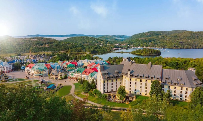 St-Adolphe-d'Howard Cabaña | Beautiful Lakeview Cottage located 20 minutes to Saint-Sauveur Village.