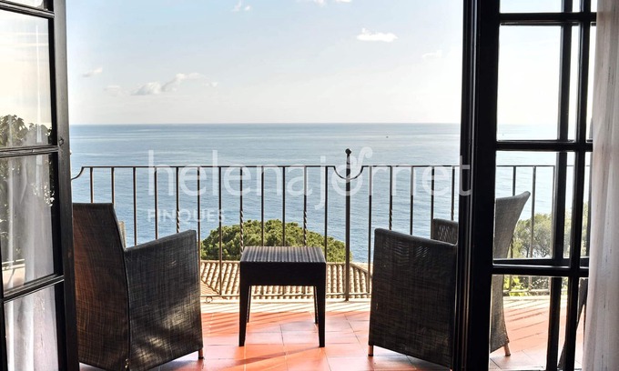Sant Feliu de Guixols Chalet De Esquí | Precioso chalet con piscina privada y vistas al mar impresionantes