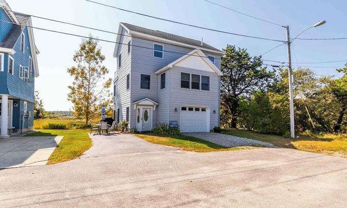 Ocean Park Cabaña | Beautifu,l Coastal Home on three floors with ocean and marsh views!