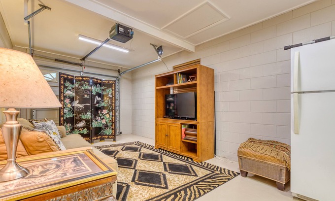 Southern Oaks Apartamento | Beautiful 1 Bed Studio Overlooking Pool Oasis