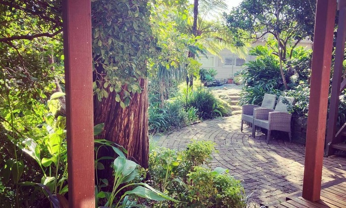 Forestville Cabina | Beautiful 1 Bedroom Cabin, located in Forestville in Sydney's Northern Beaches..