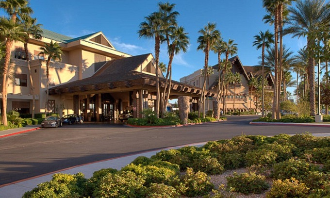 Las Vegas Complejo | Beautiful 1 BR Bora Bora Suite. ALL RESORT FEES AND TAXES INCLUDED IN PRICE!