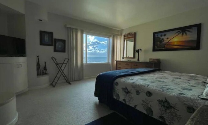 Centro Playas Condominio | Beautiful 2 bd 2bth Condo in the Heart of Rosarito