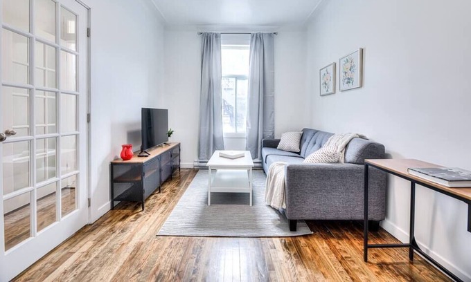 Verdun Apartamento | Beautiful 2 BDRM with Balcony