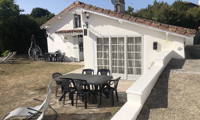 Oradour-Fanais Cabaña | Beautiful 2-Bed Cottage in Oradour-Fanais