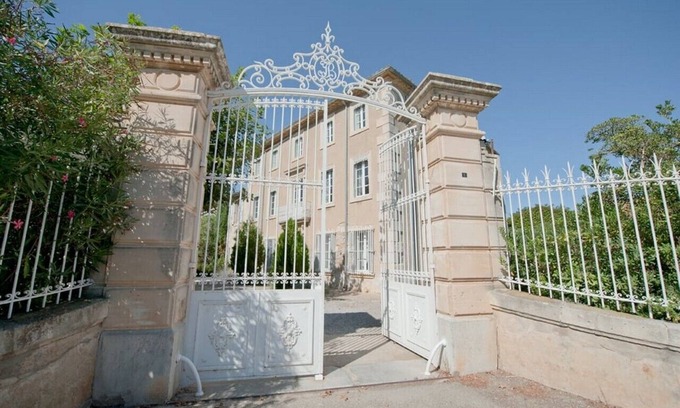 Raissac-d'Aude Apartamento | Apartamento de 2 dormitorios con piscina, en un antiguo domaine vino