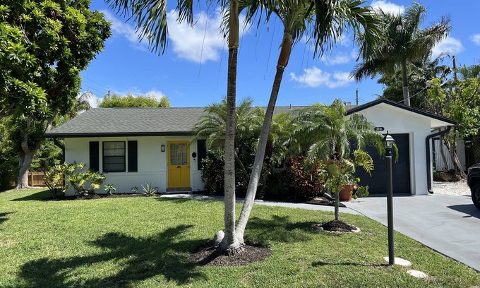 Boynton Beach Casa | Beautiful 2 Bedroom close to Beach & Atlantic Ave!