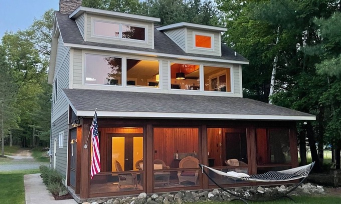 Baldwin Casa | Beautiful 2 bedroom/1 Bathroom Guest House on Big Star Lake, Sleeps 4