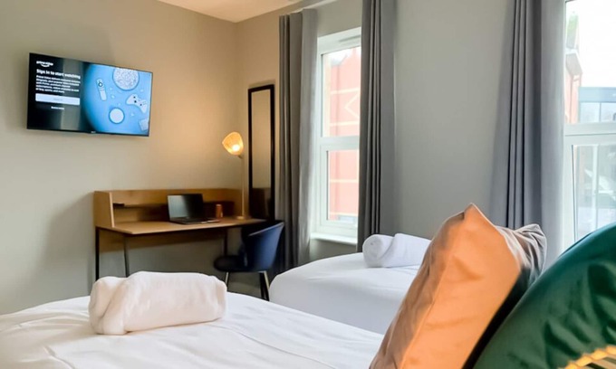 Easton Apartamento | 2 Bedroom Sleeps 4-Apartamento-Estándar-Baño Privado