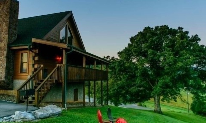 Sevierville Cabina | Hermosa cabaña de madera limpia de 2 habitaciones y 2 baños