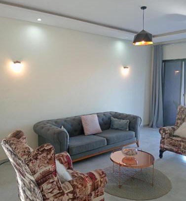 Lusaka Apartamento | Beautiful 2 bedroom with Solar backup & Wi-Fi