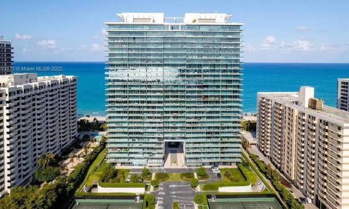 Bal Harbour Condominio | Beautiful 2 Br. Condo (325085) by Houzlet