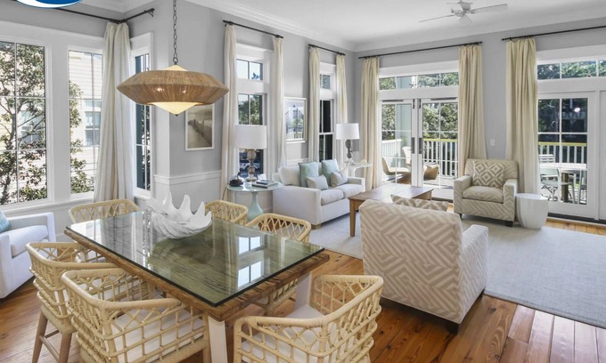 Beach District Condominio | ALQUILER NUEVO * Hermoso 2 BR * WaterColor * 6 WaterColor Blvd # 201 * Pasos a la playa y piscina comunitaria